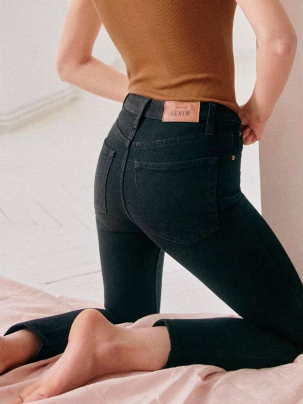Sézane Le Brut Black High-Waisted Straight Jeans Sz 27 NWT